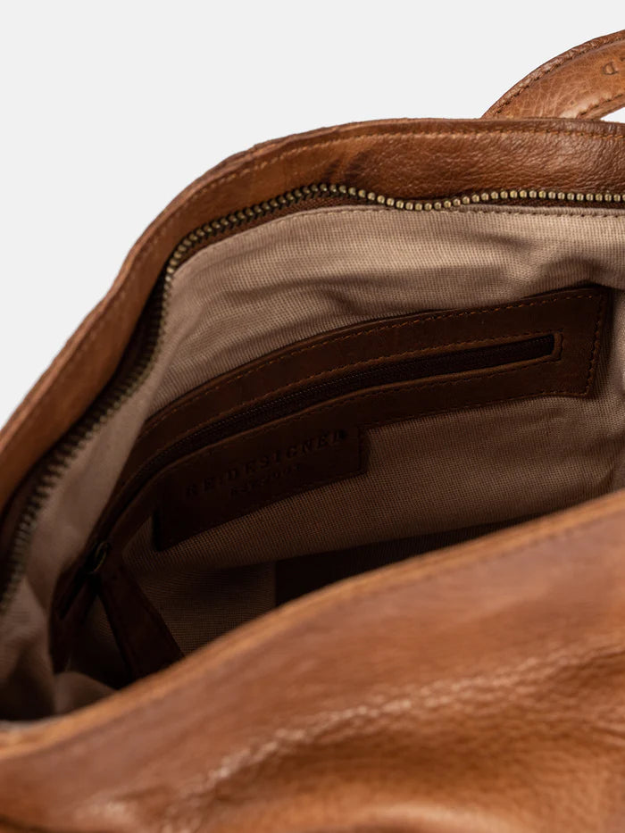 Re-Designed Taske, Walnut,4871