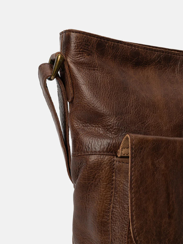 Re-Designed Taske, Woodsmoke, 4871