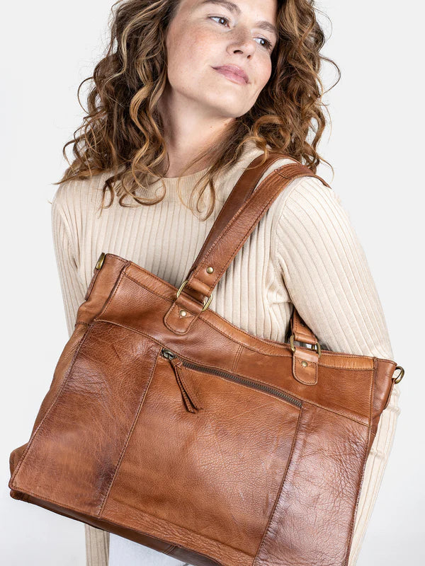 Re-Designed Taske, Walnut,Molly, 4961